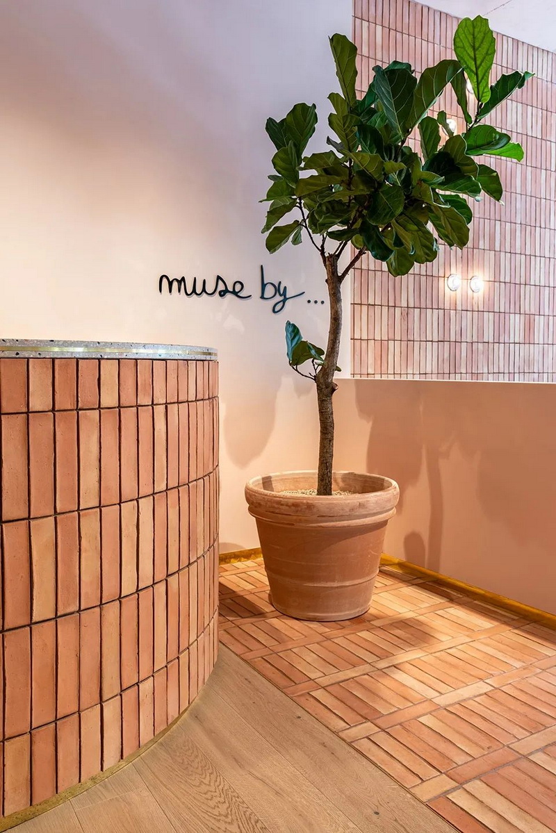 There are several reasons why terracotta tiles are so popular